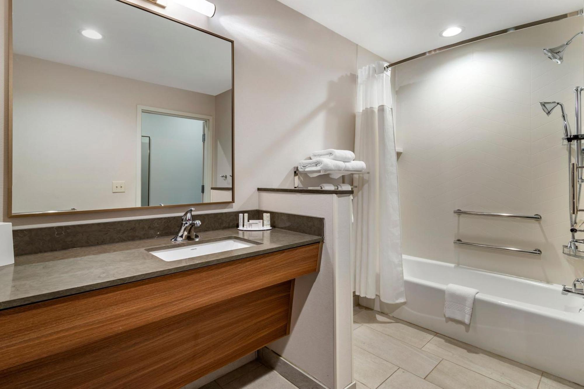 Fairfield Inn & Suites By Marriott הלן מראה חיצוני תמונה