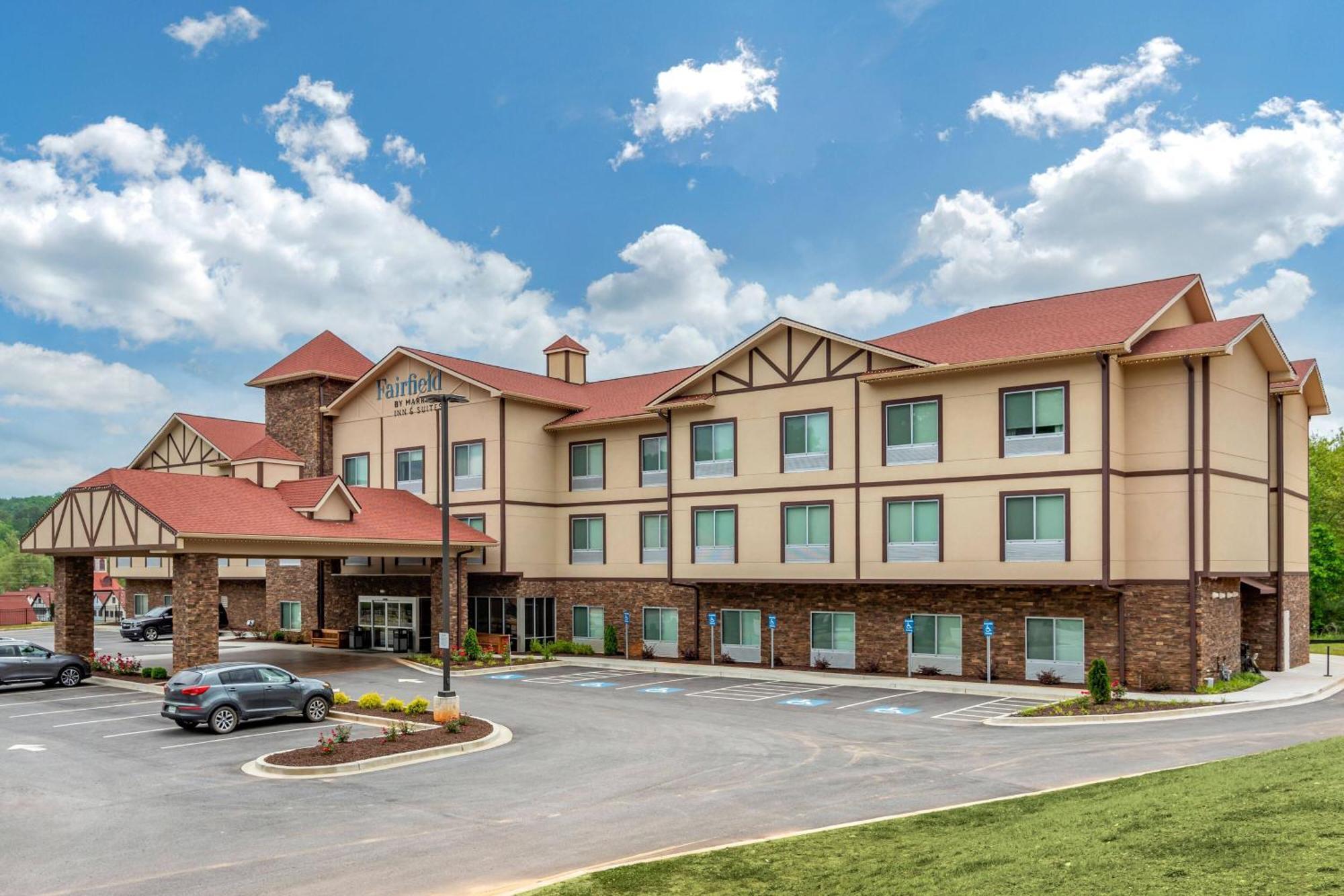Fairfield Inn & Suites By Marriott הלן מראה חיצוני תמונה