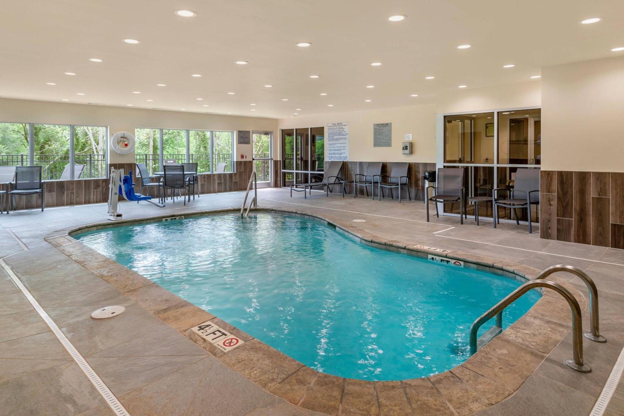 Fairfield Inn & Suites By Marriott הלן מראה חיצוני תמונה